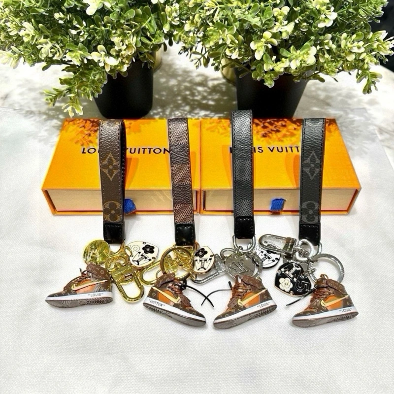 Chic Louis Vuitton Keychains 266208