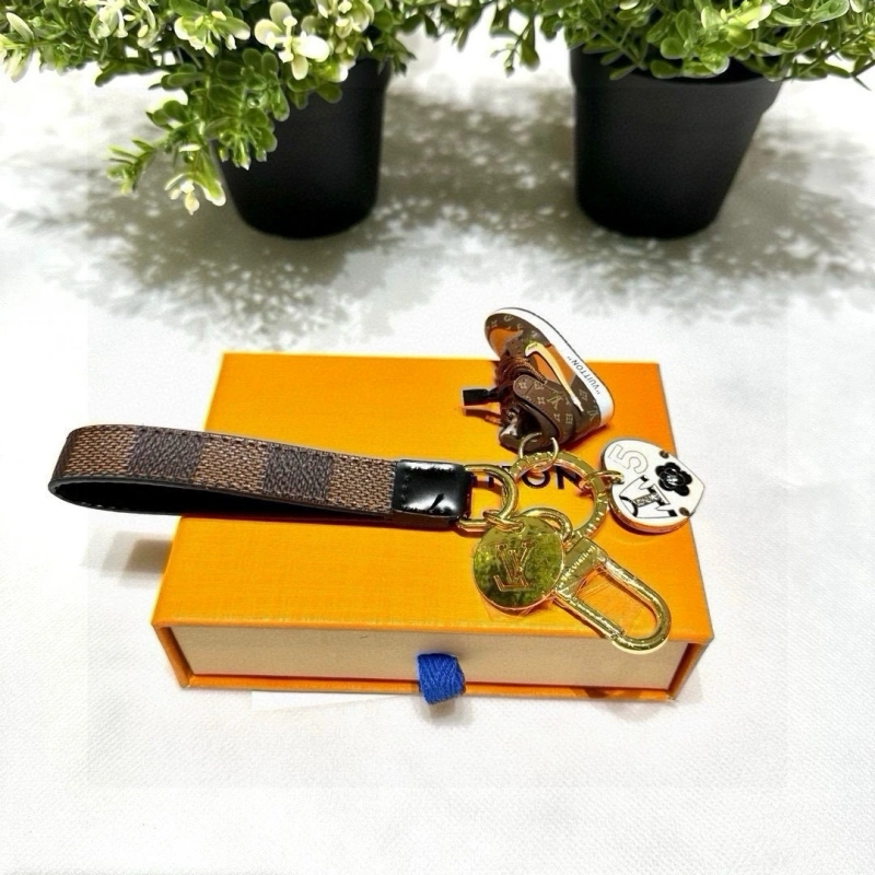 Chic Louis Vuitton Keychains 266208