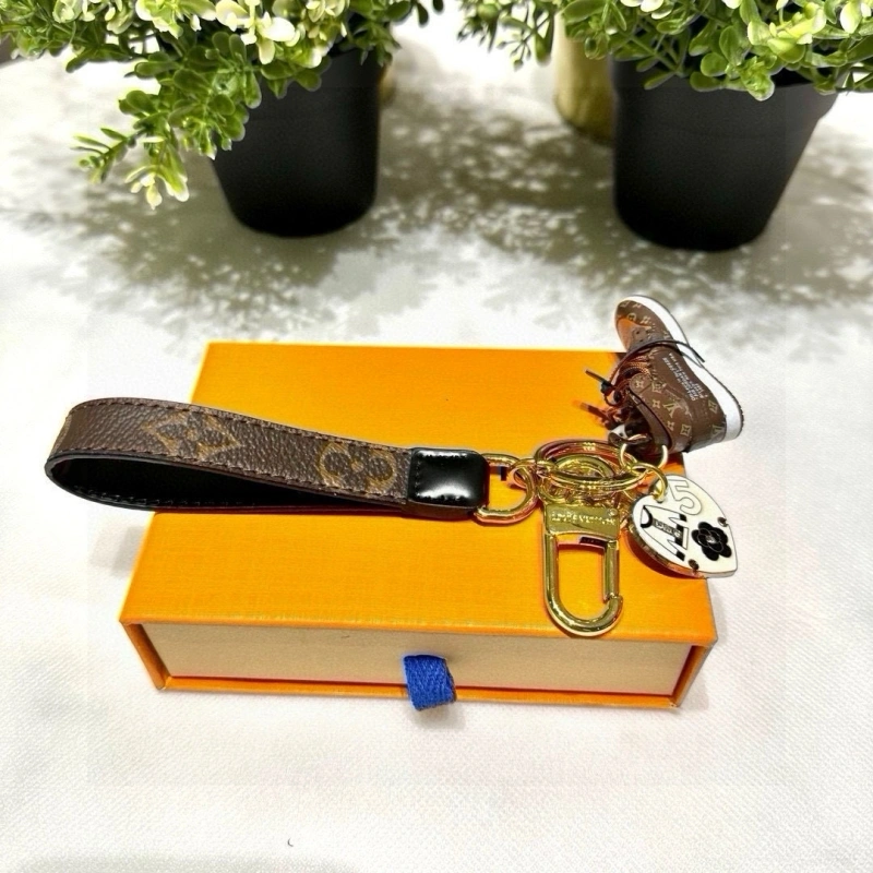 Louis Vuitton Keychains Resilient 266210