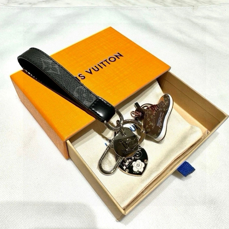 RelaxedFit Louis Vuitton Keychains 266222