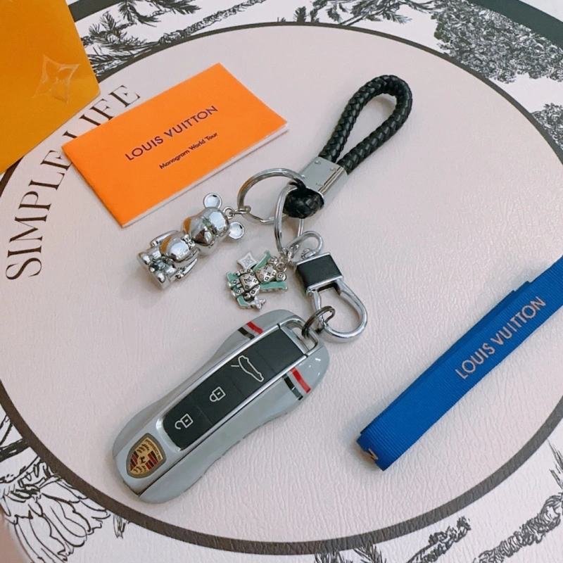 SmoothTexture Louis Vuitton Keychains 266178