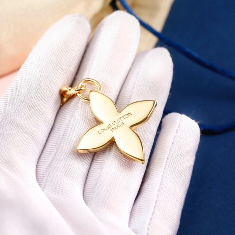 Louis Vuitton Keychains Supportive 266160