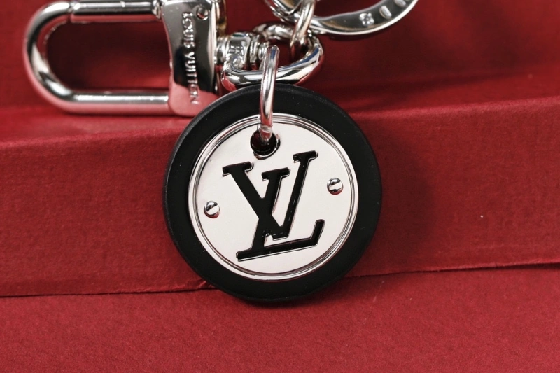 Chic Louis Vuitton Keychains 266158