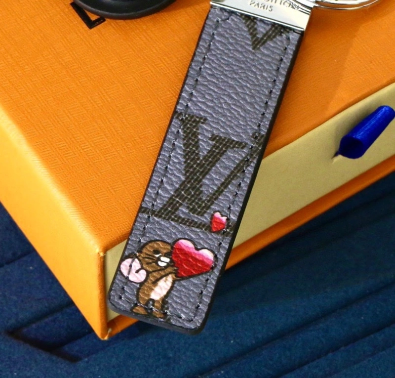 OdorResistant Louis Vuitton Keychains 266151
