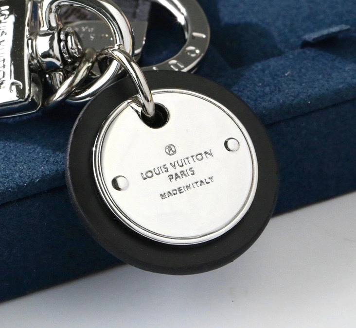 OdorResistant Louis Vuitton Keychains 266151