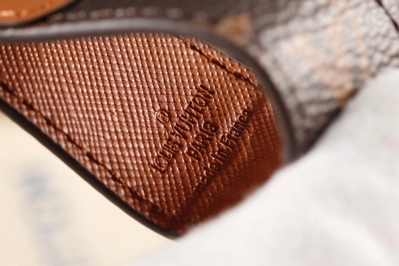 DailyWear Louis Vuitton Keychains 266129