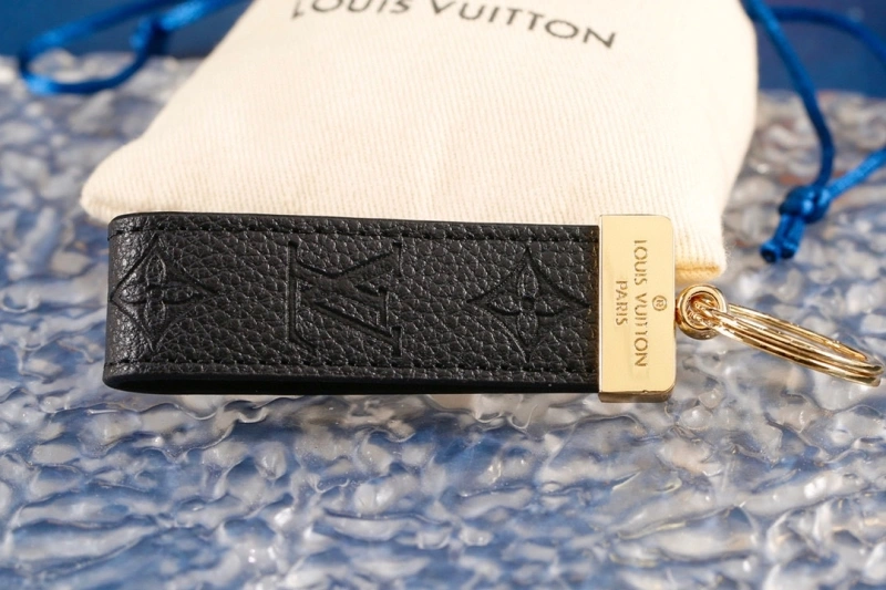 Louis Vuitton Keychains Casual 266143