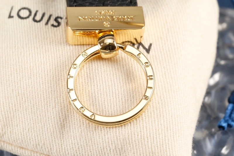 Louis Vuitton Keychains Casual 266143