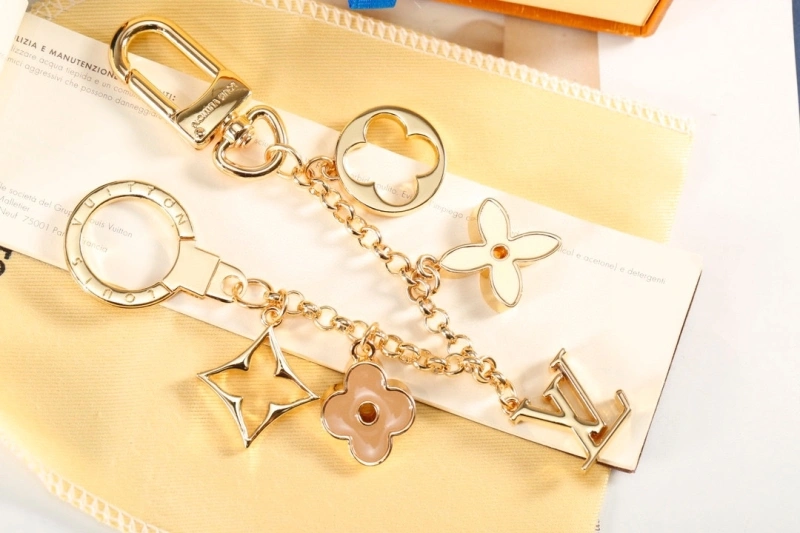 Louis Vuitton Keychains Breathable 266134