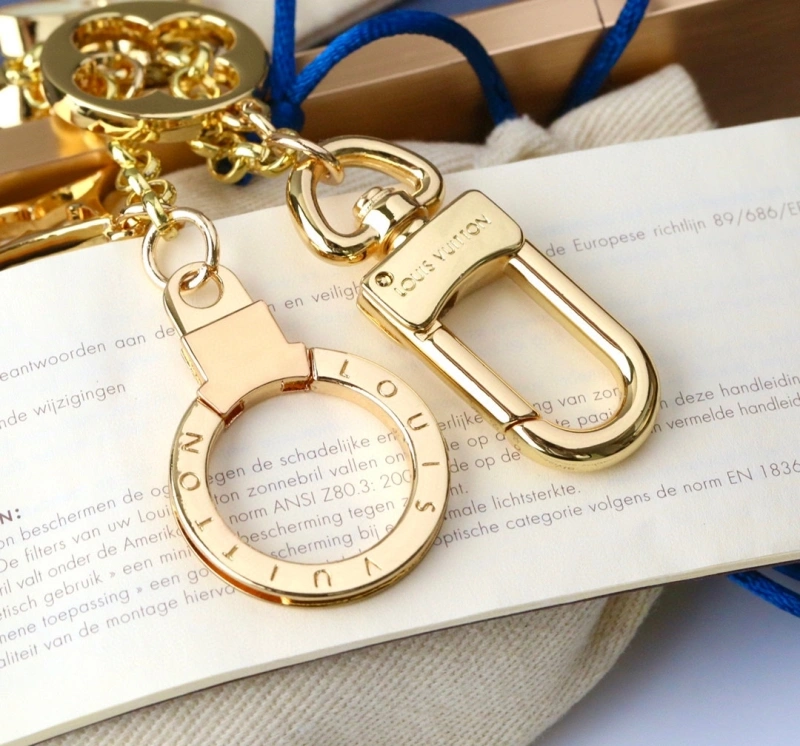 Louis Vuitton Keychains Breathable 266134