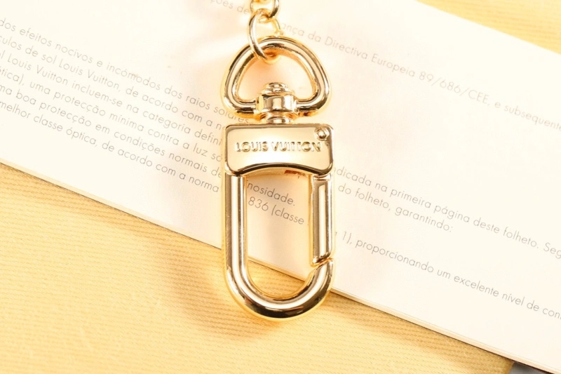 Louis Vuitton Keychains Breathable 266134