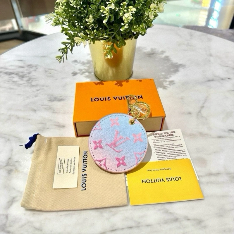 Louis Vuitton Keychains Youthful 266117