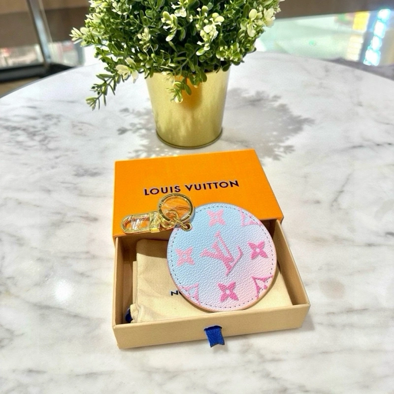 Louis Vuitton Keychains Youthful 266117