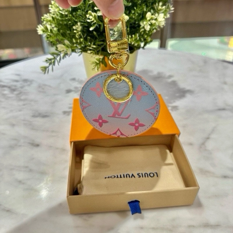 Louis Vuitton Keychains Youthful 266117