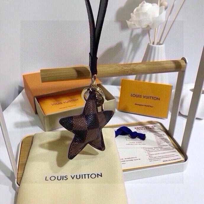 Louis Vuitton Keychains Modern 266109