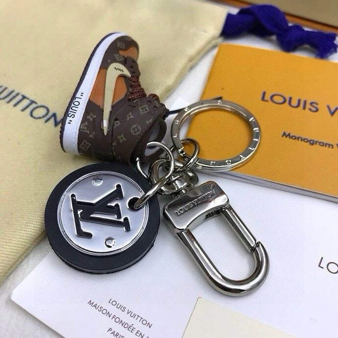 Louis Vuitton Keychains Stretchable 265549