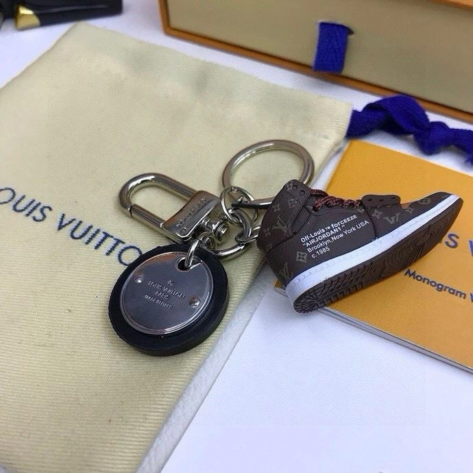 Louis Vuitton Keychains Stretchable 265549