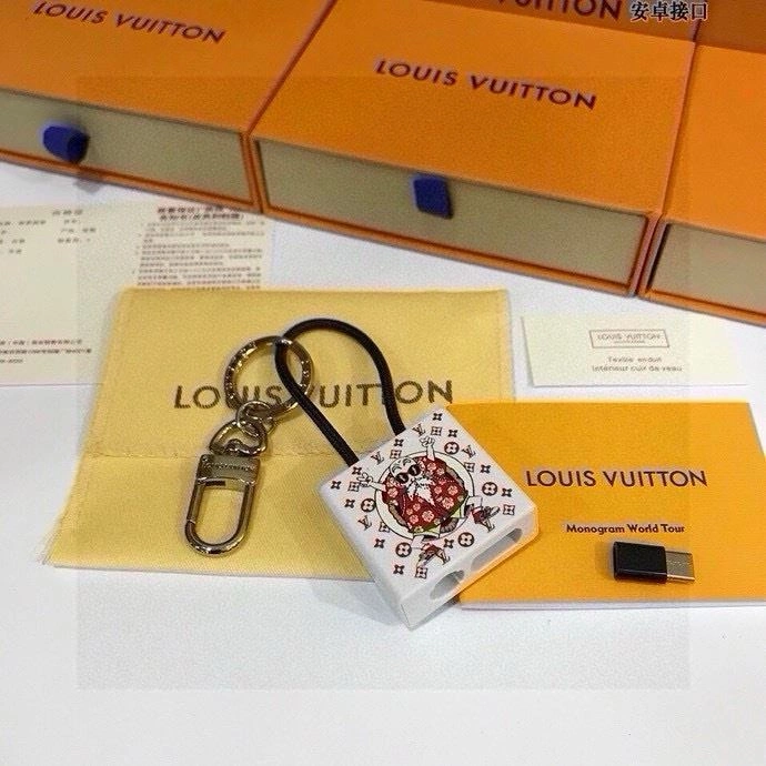 Casual Louis Vuitton Keychains 265556