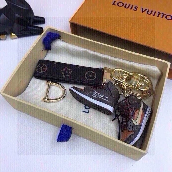 FreshLook Louis Vuitton Keychains 265511