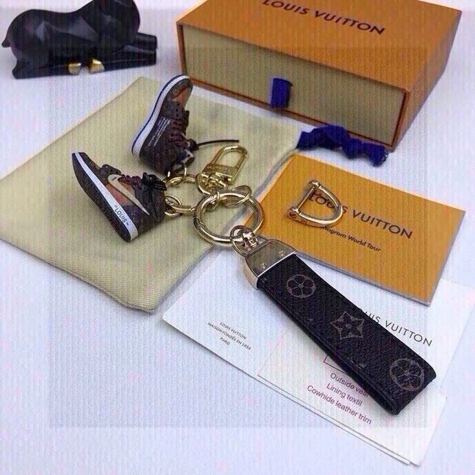 FreshLook Louis Vuitton Keychains 265511