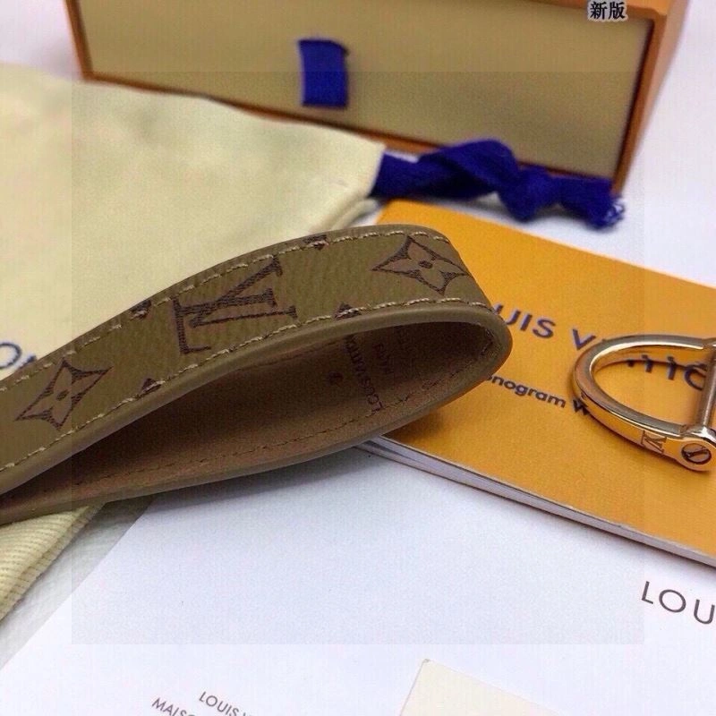 Louis Vuitton Keychains Casual 265470