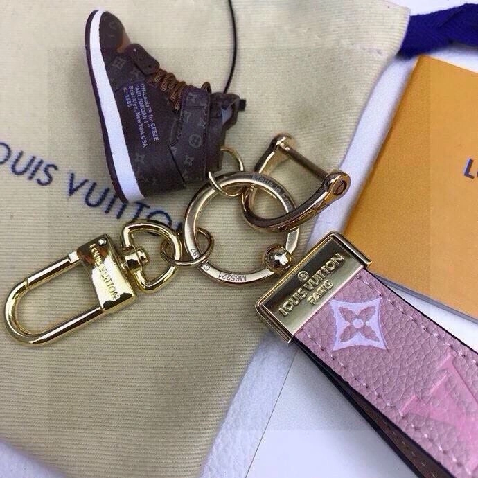 Louis Vuitton Keychains StreetReady 265476