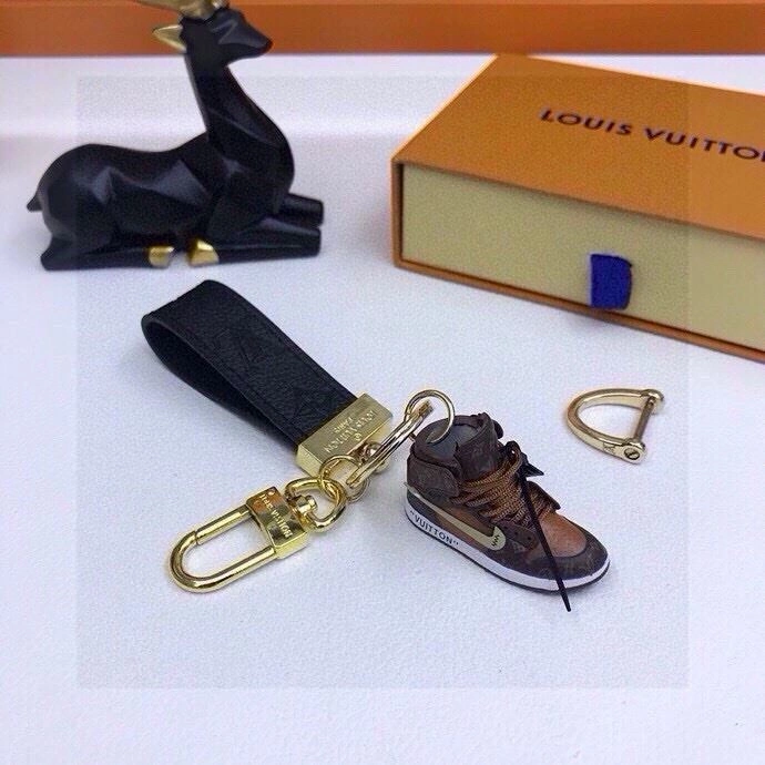 TimelessDesign Louis Vuitton Keychains 265463