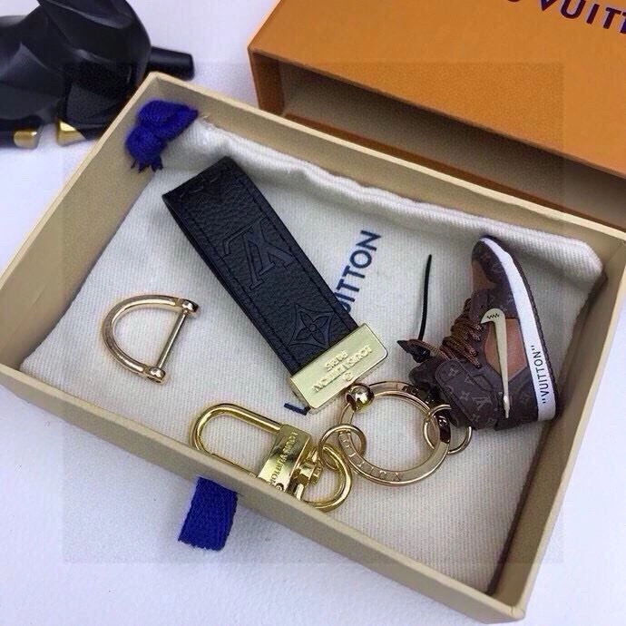 TimelessDesign Louis Vuitton Keychains 265463
