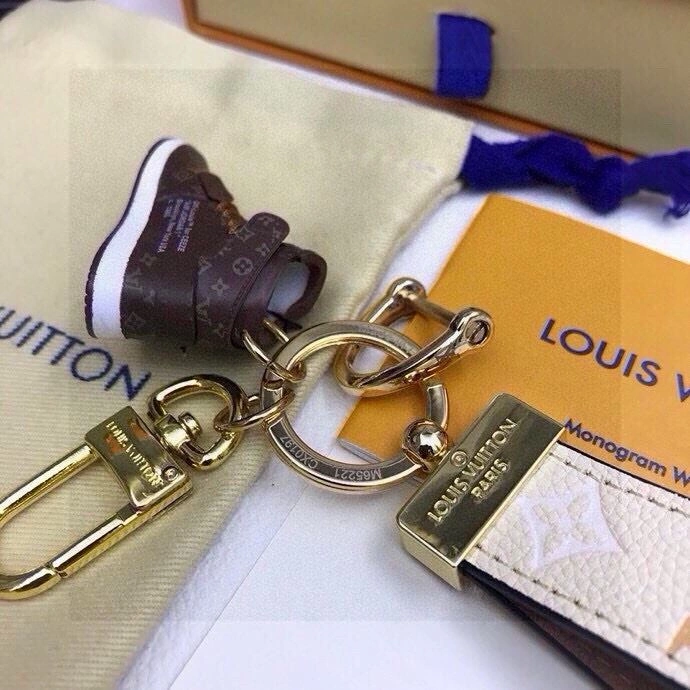 Louis Vuitton Keychains OnTrend 265459