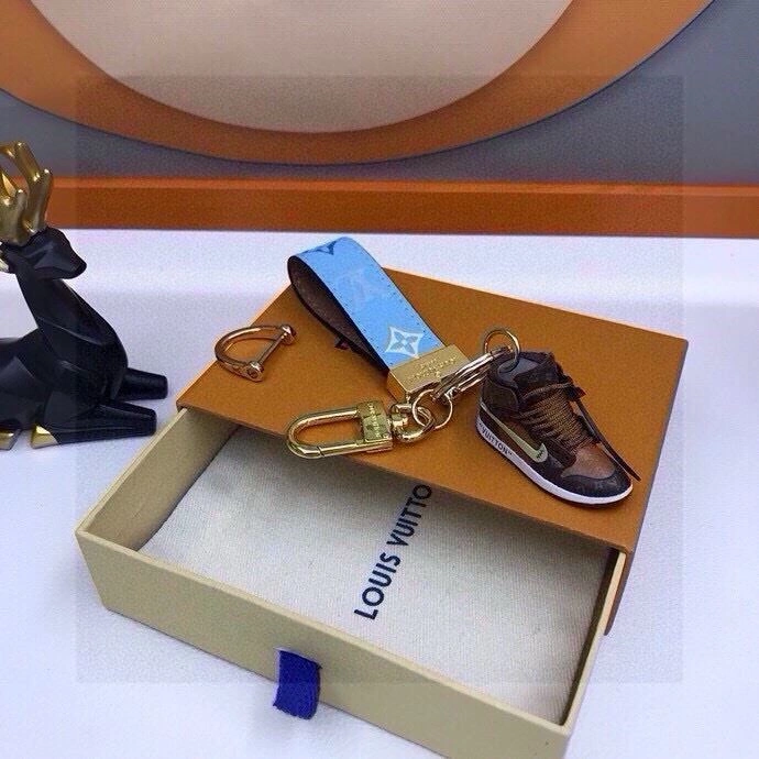 Louis Vuitton Keychains OnTrend 265459