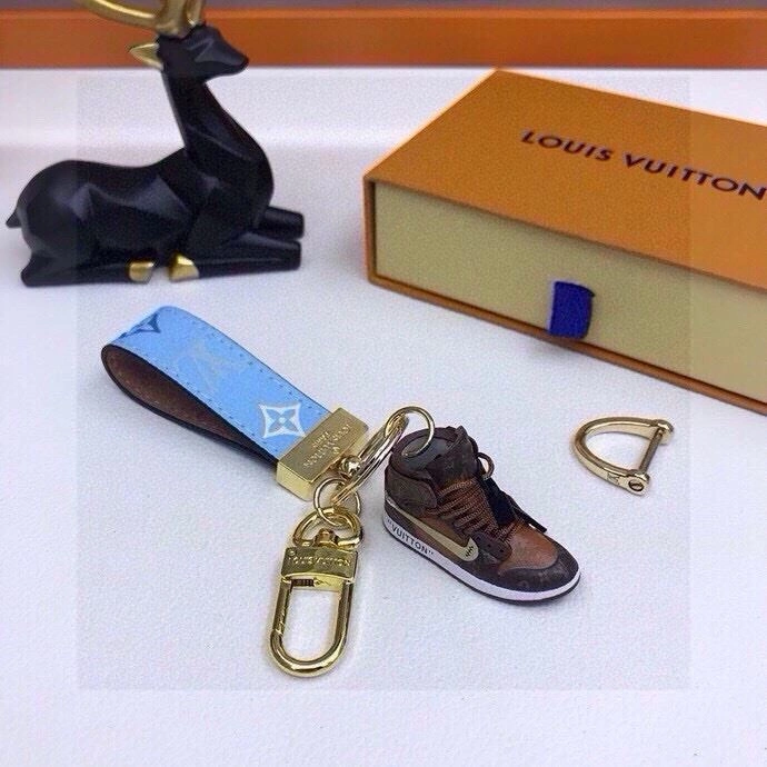 Louis Vuitton Keychains OnTrend 265459