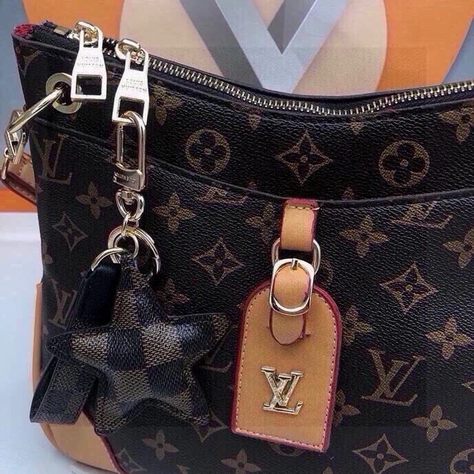 Louis Vuitton Keychains Bold 265465