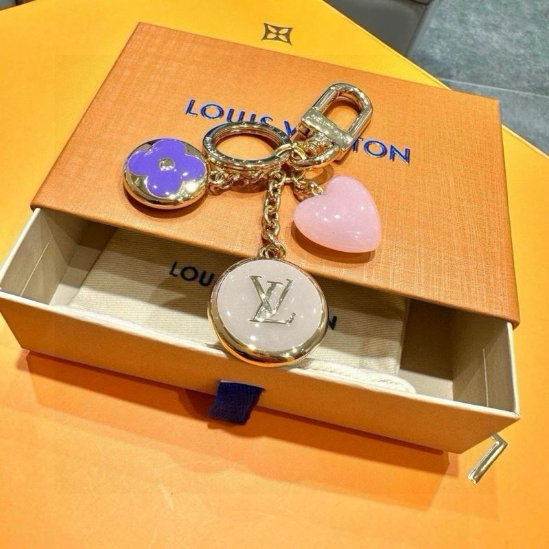 Compact Louis Vuitton Keychains 265475
