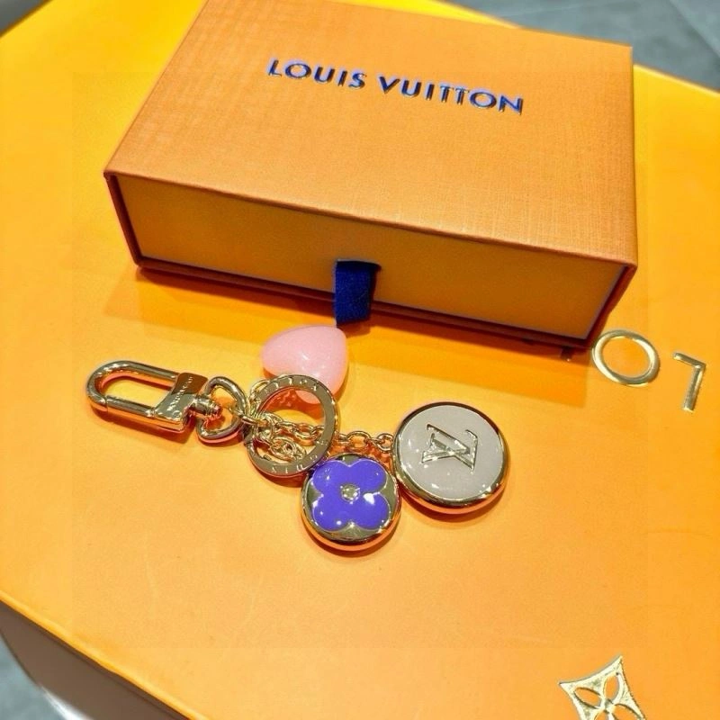 Compact Louis Vuitton Keychains 265475