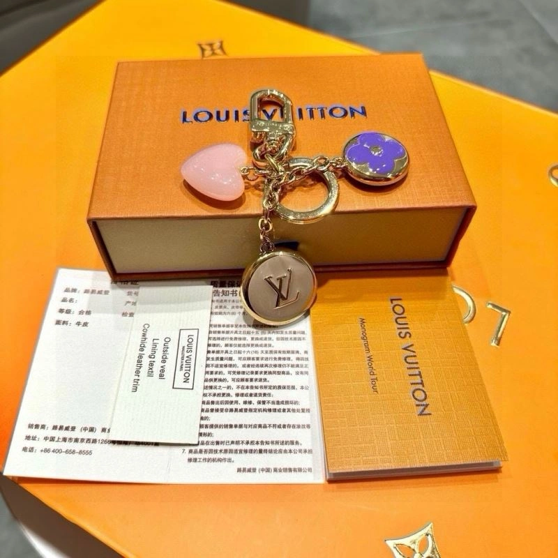 Compact Louis Vuitton Keychains 265475