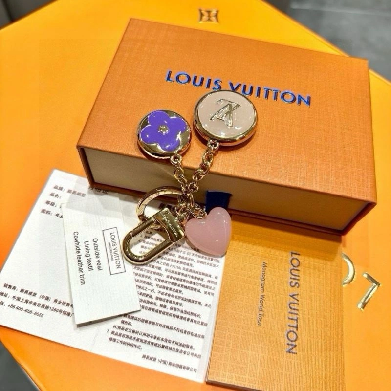 Compact Louis Vuitton Keychains 265475