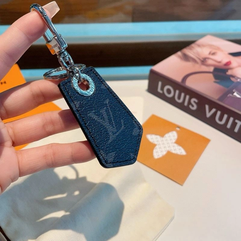 Breathable Louis Vuitton Keychains 265418