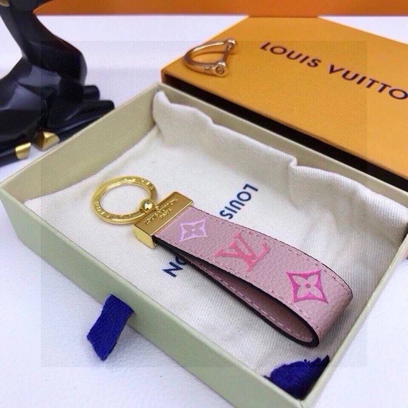 OnTrend Louis Vuitton Keychains 265415