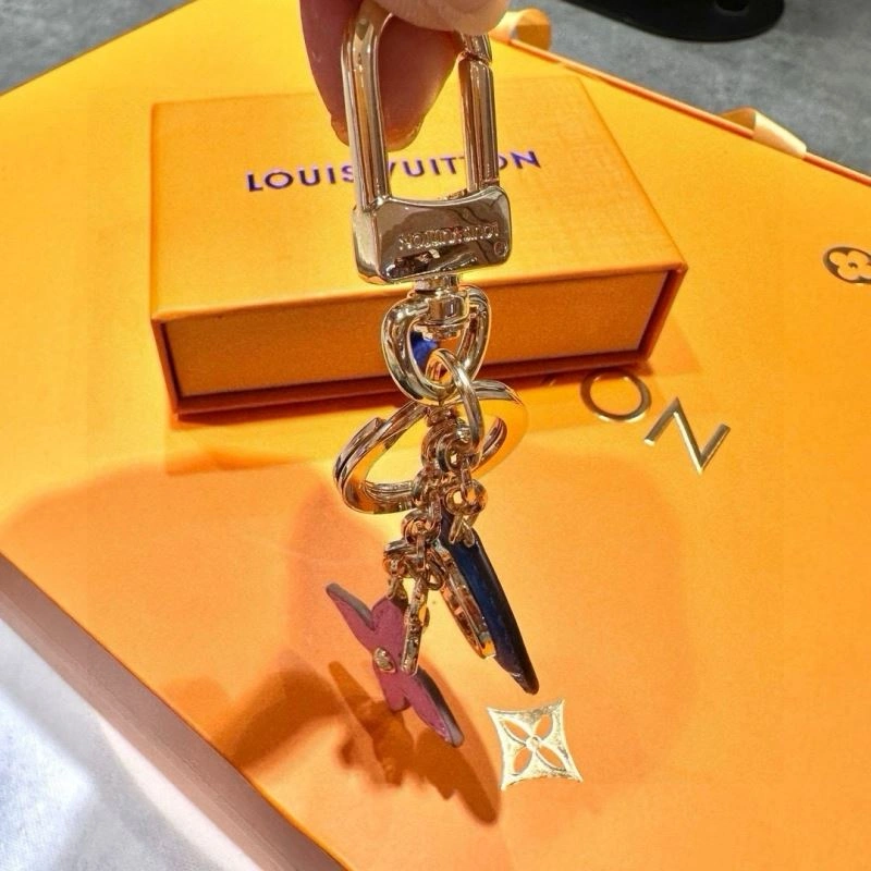 Louis Vuitton Keychains Chic 265412