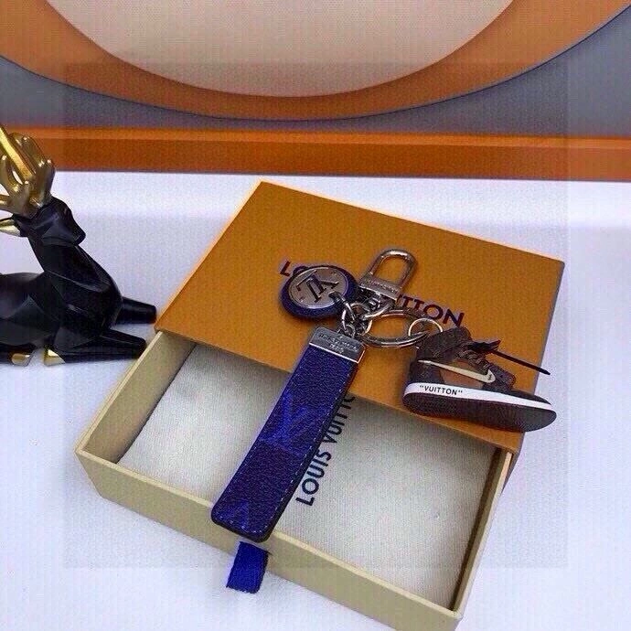 Trendsetting Louis Vuitton Keychains 265435