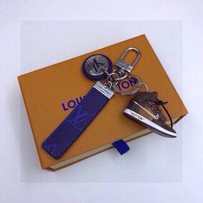 Trendsetting Louis Vuitton Keychains 265435