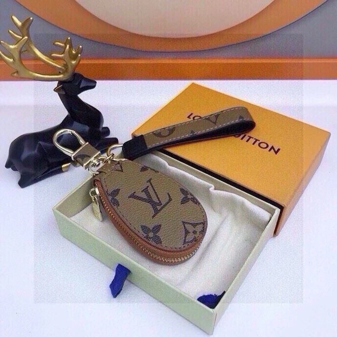 Louis Vuitton Keychains ModernLook 265420