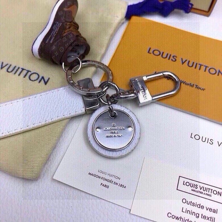 ModernLook Louis Vuitton Keychains 265421