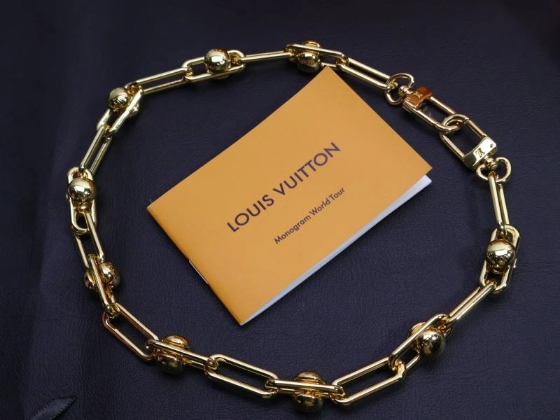 Louis Vuitton Keychains Practical 265394