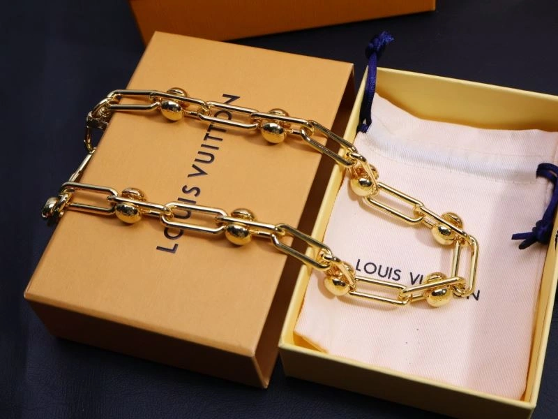 Louis Vuitton Keychains Practical 265394