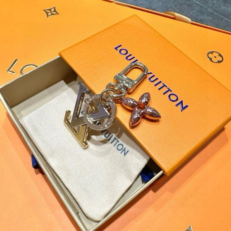 Refined Louis Vuitton Keychains 265401