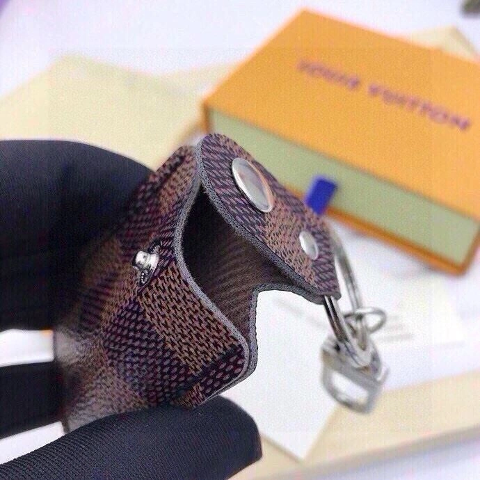 WellDesigned Louis Vuitton Keychains 265387