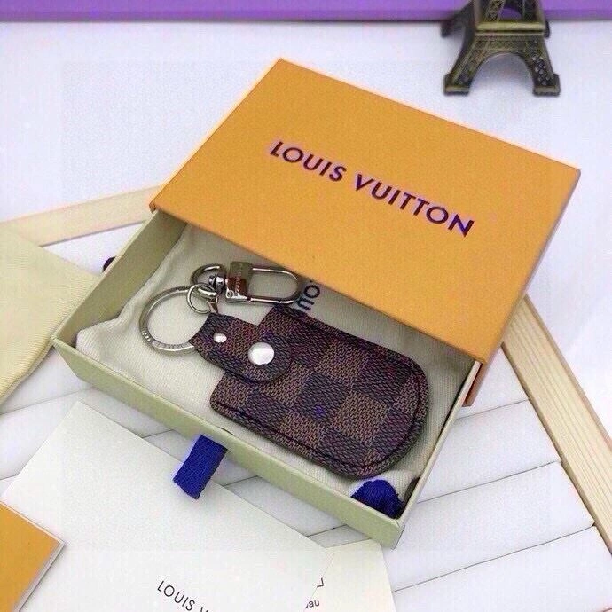 WellDesigned Louis Vuitton Keychains 265387