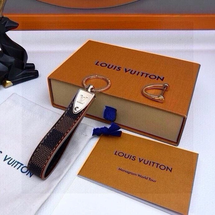 QuickDry Louis Vuitton Keychains 265400