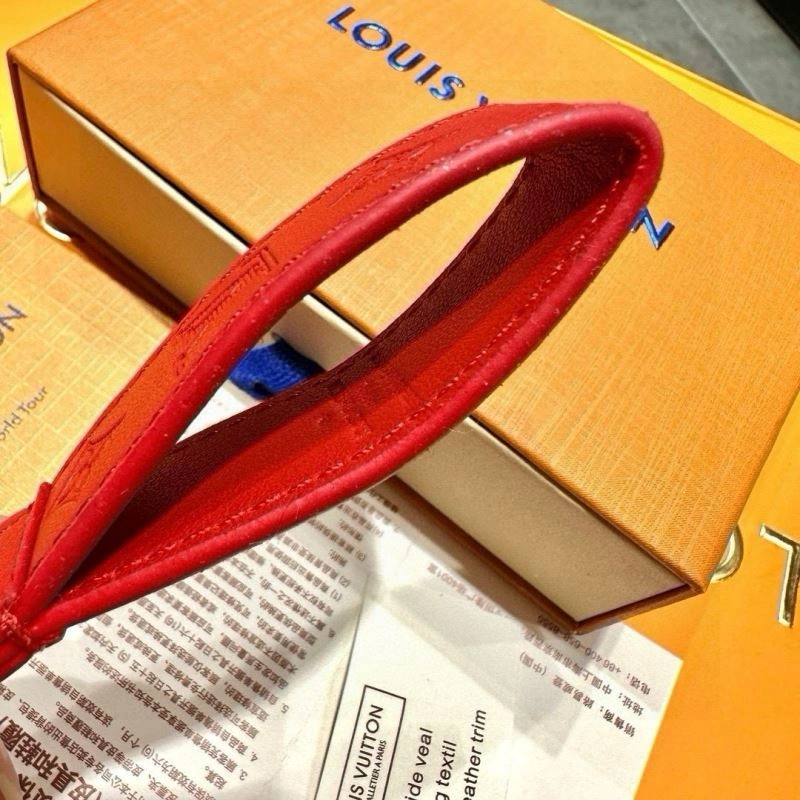 Louis Vuitton Keychains Snug 265362